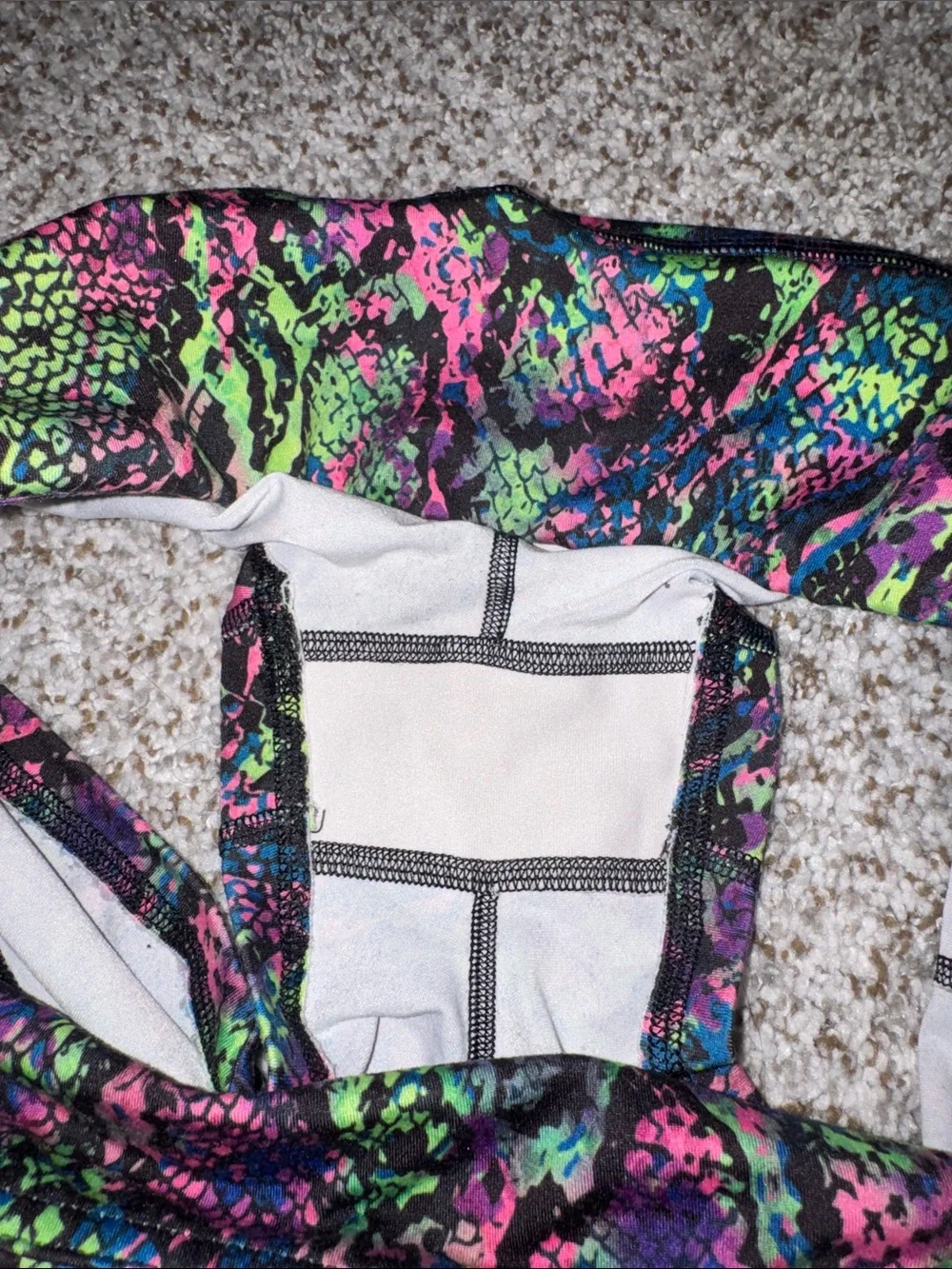 Fleo Women's Abstract Athletic Shorts Black & Pink Size Medium